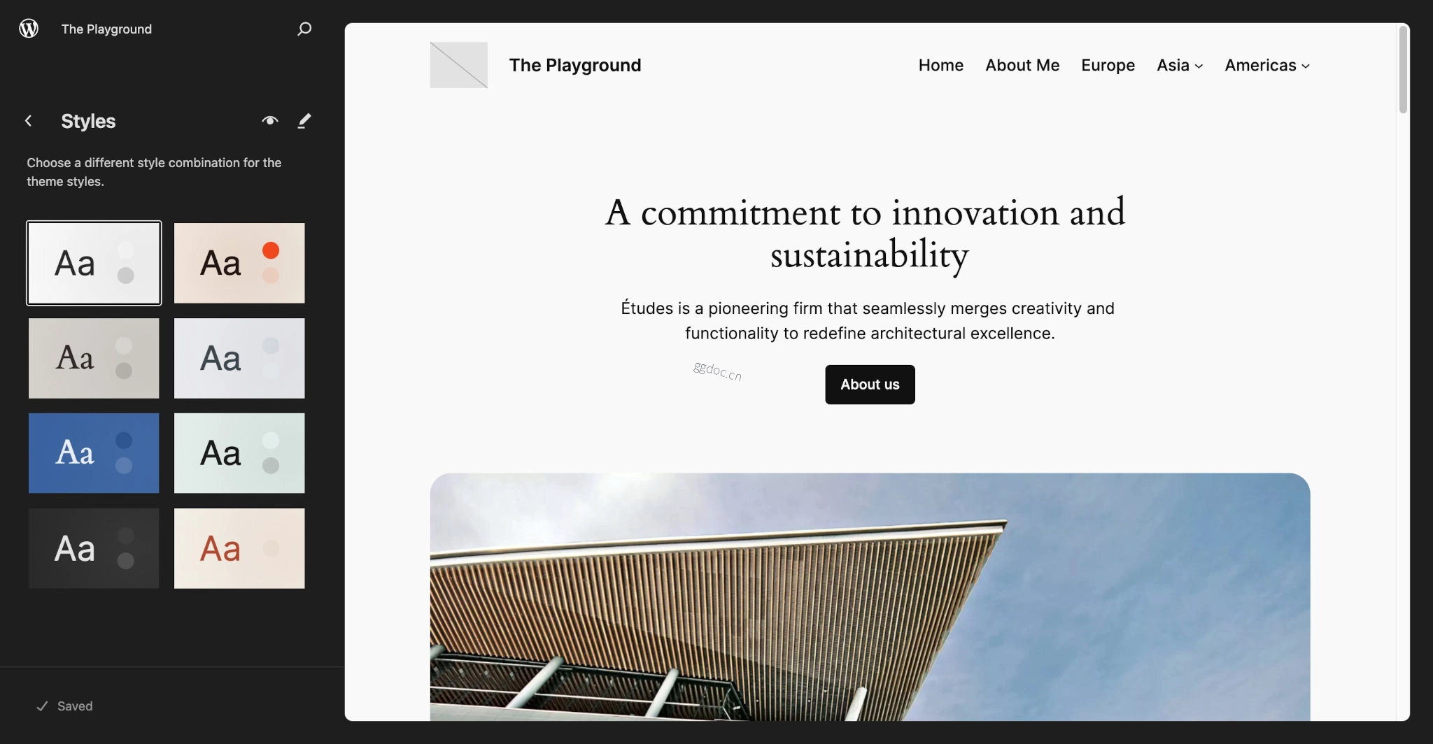 WordPress 站点编辑器中的样式屏幕。左侧面板显示几种样式变体选项。