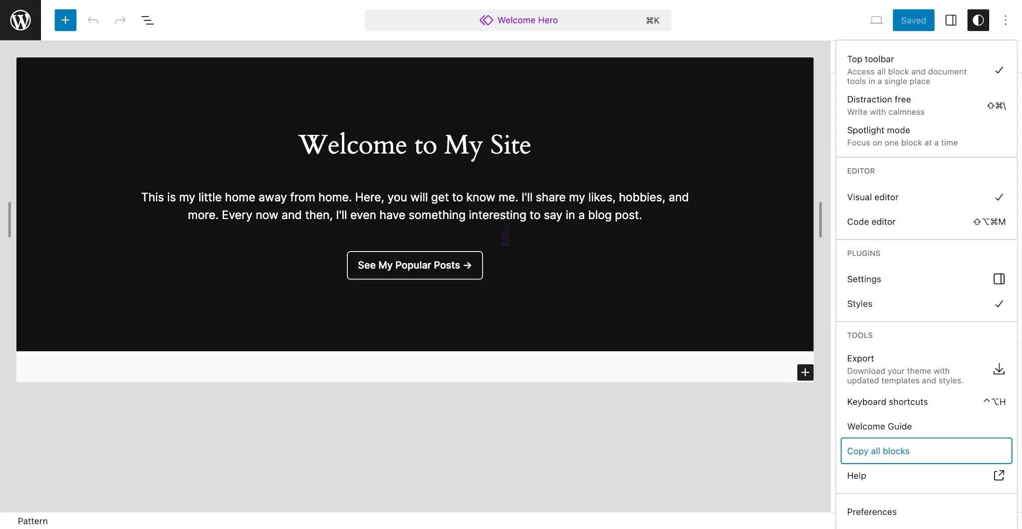 模式简介 WordPress 模式编辑器,显示一个简单的模式,其中包含黑色背景和白色文本的封面区块。显示了编辑器选项下拉菜单,其中“复制所有区块”菜单项已高亮显示。